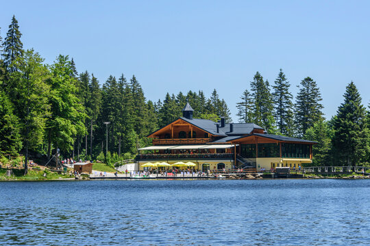 Arbersee und Arberseehaus im Bayerischen Wald nahe Bodenmais