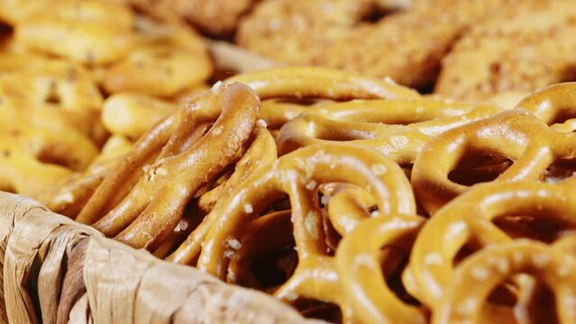 Sweet and Salty Mixed Snacks 