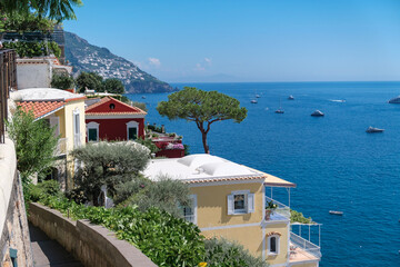 house on the sea in positano 