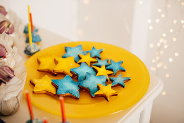 
star cookies blue and yellow