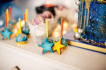 
star cookies blue and yellow