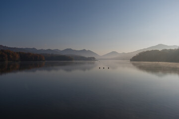 千丈寺湖（兵庫県三田市）の秋