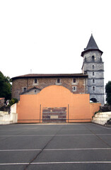 Fronton pour jouer &agrave; la pelote basque-France