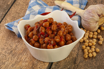 Baked chickpea with tomato sauce