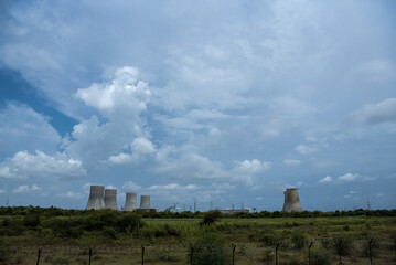 Fototapeta na wymiar power plant in the city