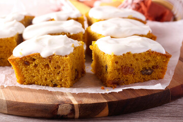 Raisin and nut pumpkin bars