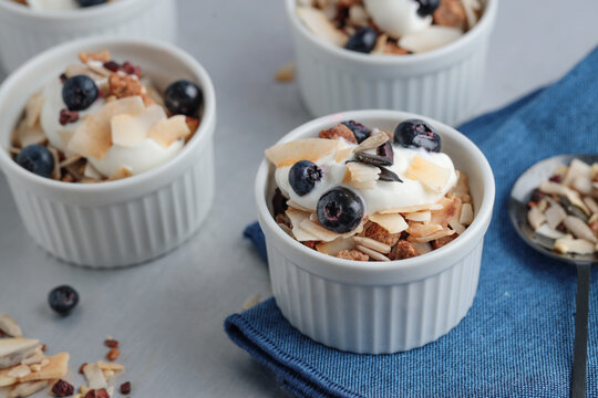 Granola in small bowls on table