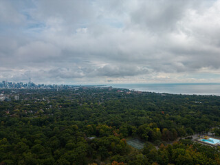 Obraz premium Downtown Toronto lake shore views drone views humber lake 