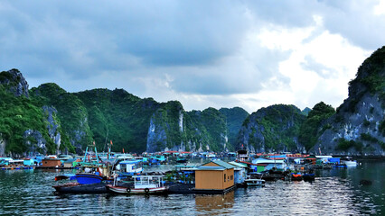 Fototapeta na wymiar Cat Ba, Lan Ha Bay, Vietnam 