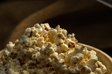 pururu or popcorn with sugar and salt for movies or tv series