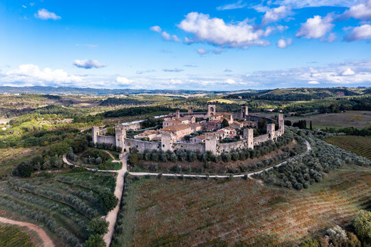 Italy, Tuscany, Monteriggioni, Aerial view of medieval walled village