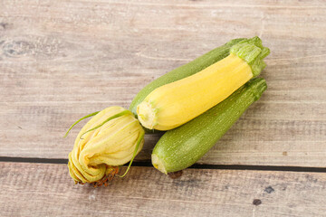 Raw baby organic zucchini heap