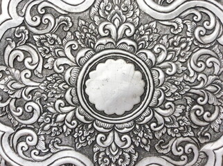 The art and pattern of carving silverware.