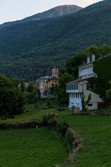 Fototapeta na wymiar village of otot in the spanish pyrenees at the entrance of the ordesa national park