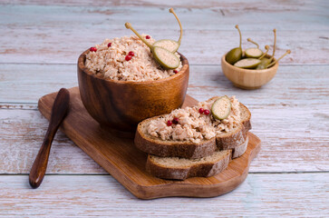 Fish pate with capers