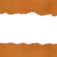 Obraz premium white paper torn on kraft paper