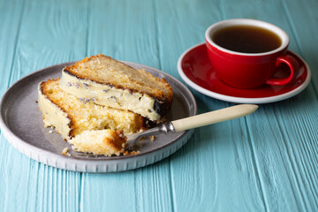 lemon cake with chocolate icing