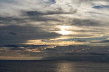Fototapeta na wymiar 海岸の夕暮れの雲の模様
