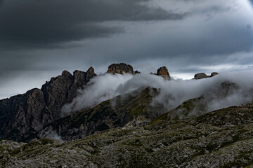 geyser, water, nature, landscape, sky, steam, mountain, geothermal, new zealand, volcano, eruption, yellowstone, volcanic, travel, rotorua, hot, tourism, park, mountains, iceland, clouds, cloud, crate