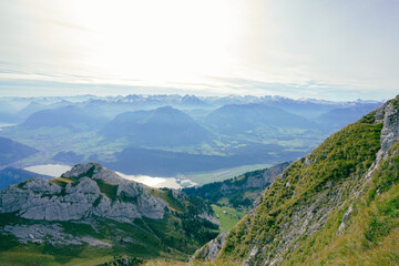 Obraz na płótnie Canvas ucerne's very own mountain, Pilatus, is one of the most legendary places in Central Switzerland. And one of the most beautiful. On a clear day the mountain offers a panoramic view of 73 Alpine peaks.