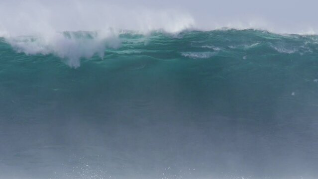 Towering 40ft Wave in Slow-motion, Monterey, CA
