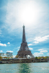 Fototapeta na wymiar Eiffel tower beautiful spring summer photo. Selective focus.