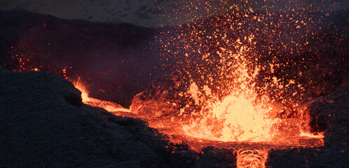 volcano eruption lava flow iceland