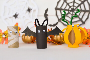 Halloween decoration from toilet paper roll, handmade vampire bats, mummy, pumpkin. easy paper...