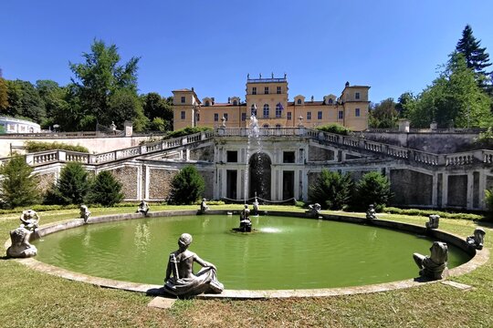 Fountain of Neptune in front of Villa della Regina