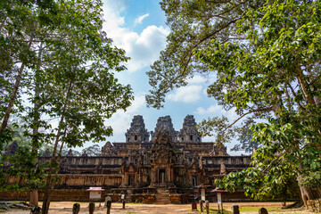 Fototapeta na wymiar Cambodia. Siem Reap. The archaeological park of Angkor. Ta Keo Hindu temple