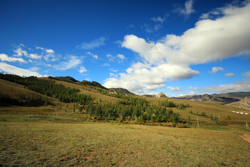 Fototapeta na wymiar 몽골의 유명한 관광 명소인 열트산의 아름다운 풍경이다