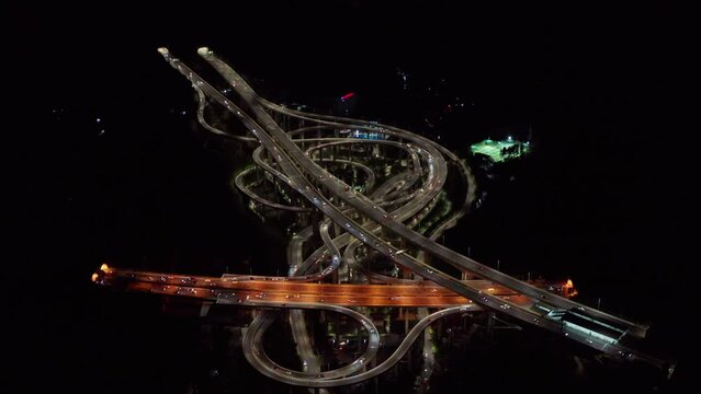 traffic in the night