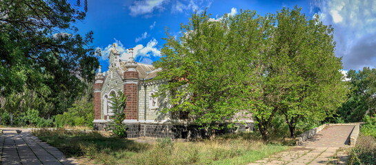 Fototapeta na wymiar Abandoned old sanatorium Kuialnyk in Odessa, Ukraine