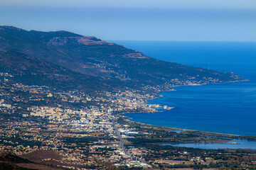 vue au grand angle de la ville de Bastia en haute corse