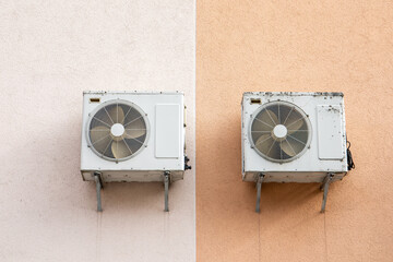Air heat pumps or conditioners at the building facade