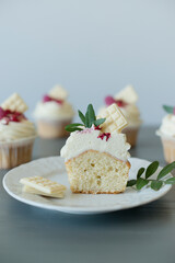 Baking cupcakes with cream on the table