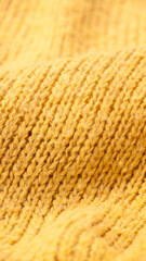 Tejido de lana amarilla