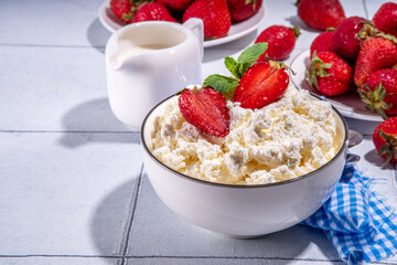 Cottage cheese with fresh strawberry