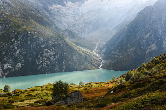 stunning view at G&ouml;scheneralpsee with glacier in the background