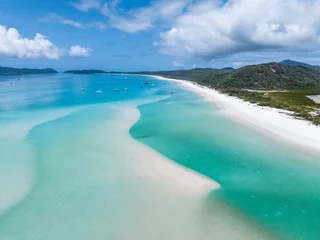 Foto op Plexiglas Whitehaven Beach, Whitsundays Eiland, Australië Beautiful high angle aerial drone view of famous Whitehaven Beach, part of the Whitsunday Islands National Park near the Great Barrier Reef, Queensland, Australia. Popular tourist destination.