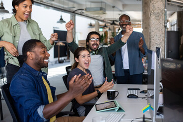 Group of entrepreneurs crowdfunding