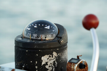 boat control engine speed knob lever and compass