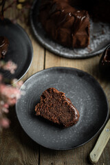 bundt cake moelleux gâteau fondant fait maison au chocolat et noisettes