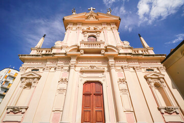 コモ  聖アンドリュー教会