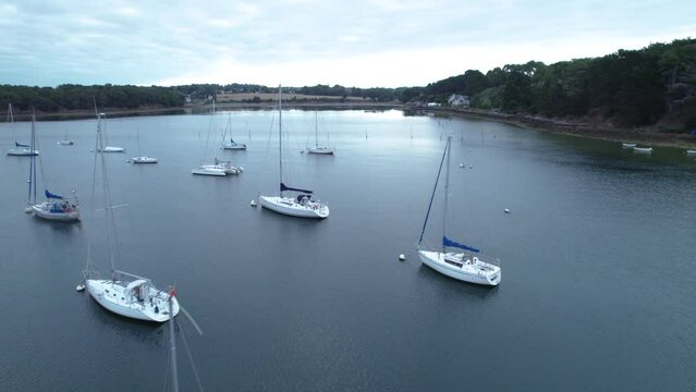 lake and clouds - golf du morbihan