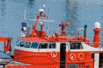 Antennas, radars, sonars and other high-tech equipment for communication and geolocation of fire...