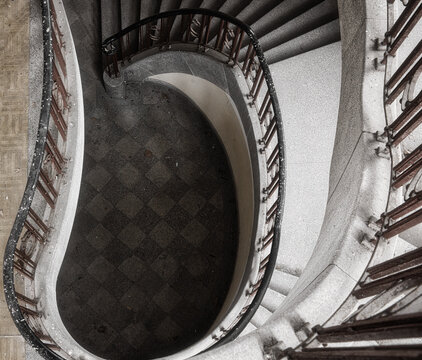 Treppenaufgang - Beatiful Decay - Abandoned - Verlassener Ort - Urbex / Urbexing - Lost Place - Artwork - Creepy - High quality photo	