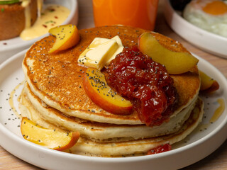 pancakes with jam