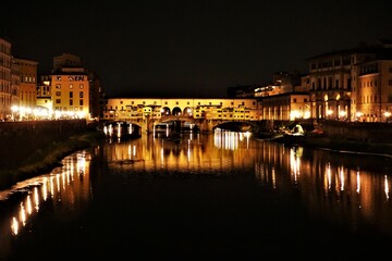 Obraz na płótnie Canvas ponte vecchio at night, Florence, Italy