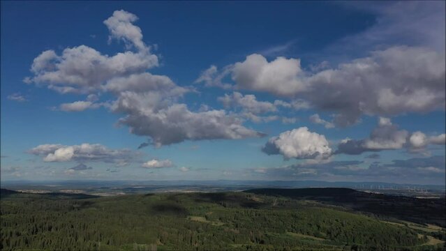 Yoga-Video zur Entspannung mit Wolken | Sanfte Meditation & Ruhe